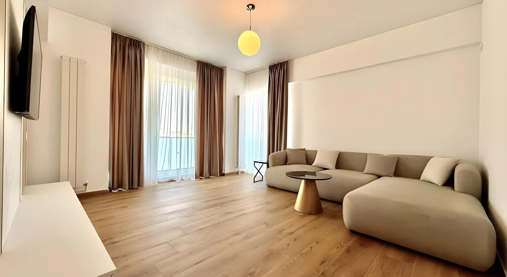 Living luminos într-un apartament finalizat din XENERO Residence, Mamaia Nord